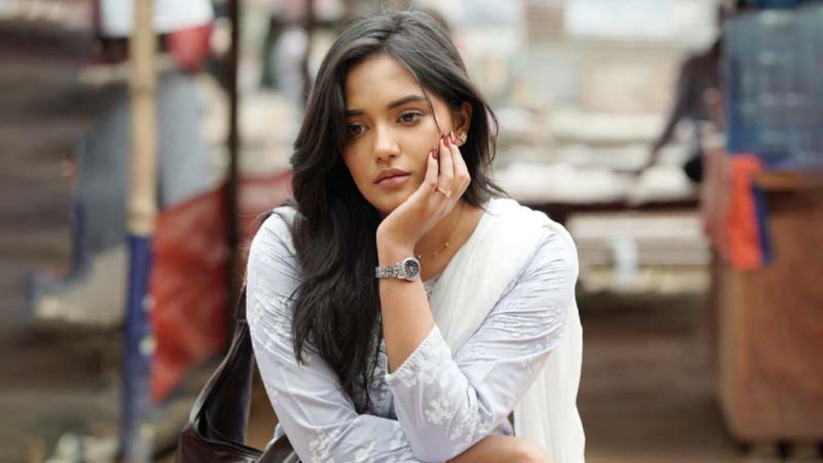 অভিনয় থেকে বিরতি নিচ্ছেন মাহি
