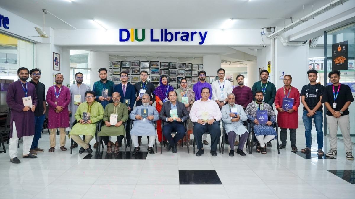একুশে বইমেলা উপলক্ষে ড্যাফোডিল প্রেসের ৭টি নতুন বই উন্মোচন