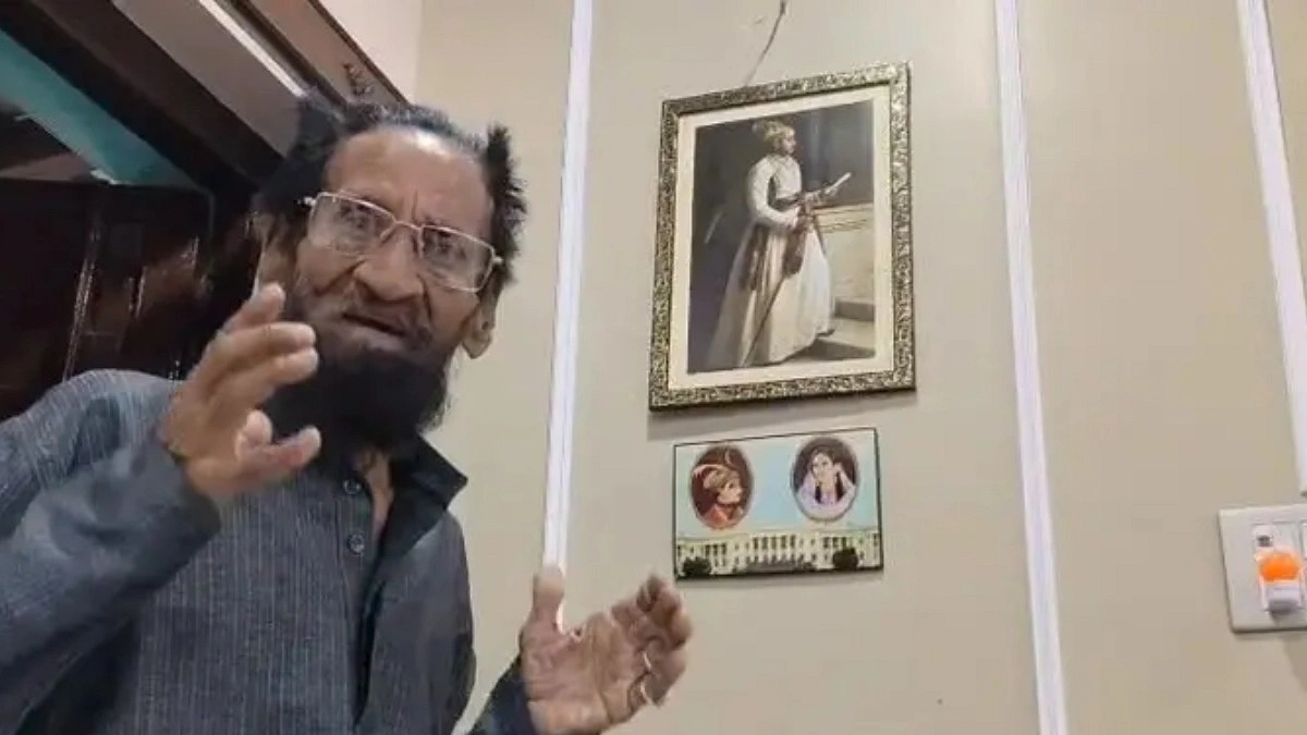 মীর জাফরের বংশধরদের বাড়িতে নবাব সিরাজউদ্দৌলার ছবি!