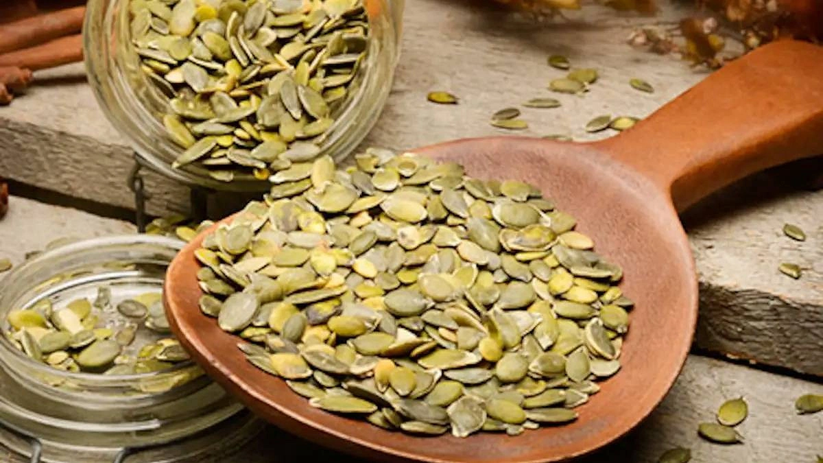 সকালে কুমড়োর বীজ খাওয়ার অভ্যাস বদলে দেবে স্বাস্থ্য