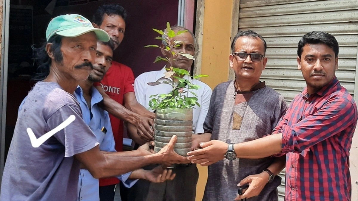 বানিয়াচংয়ের রায়হান মিয়ার 'গাছ মামা' হয়ে ওঠার গল্প