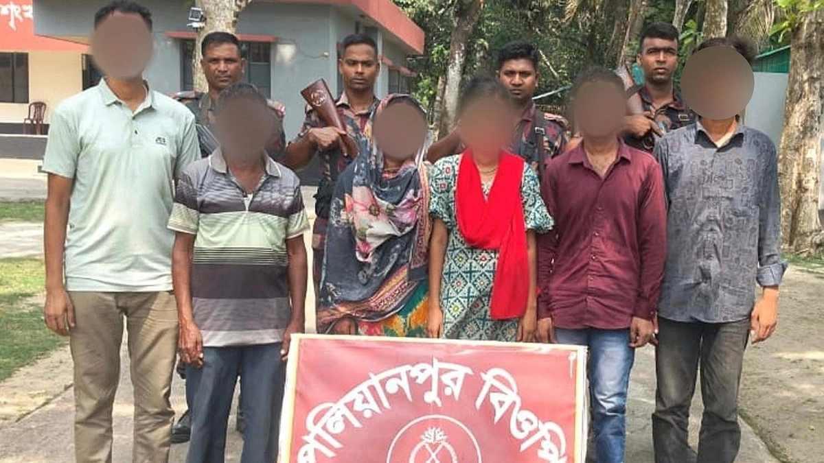 অবৈধভাবে ভারতে যাওয়ার সময় মহেশপুর সীমান্তে ৮ বাংলাদেশি আটক