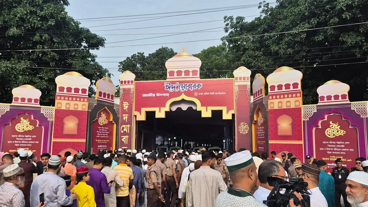 জাতীয় ঈদগাহে ঈদুল আজহার প্রধান জামাত অনুষ্ঠিত