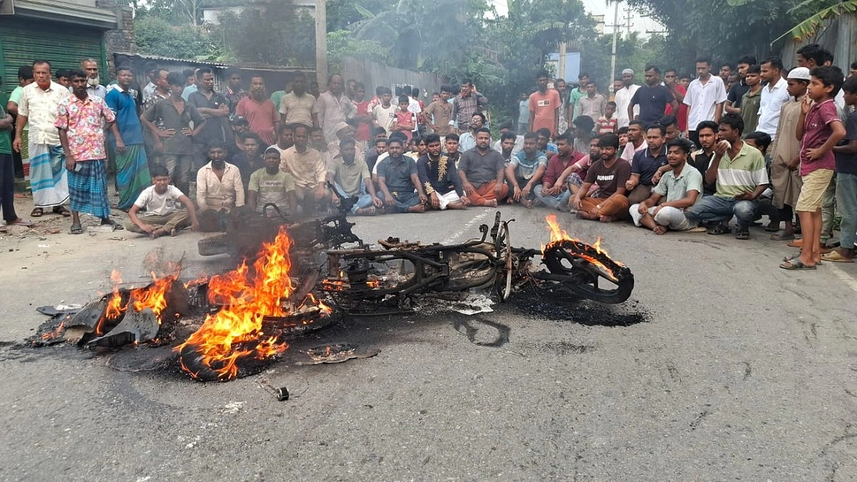 মাটি কাটা নিয়ে দ্বন্দ্বে বিএনপি নেতাকে কুপিয়ে হত্যা