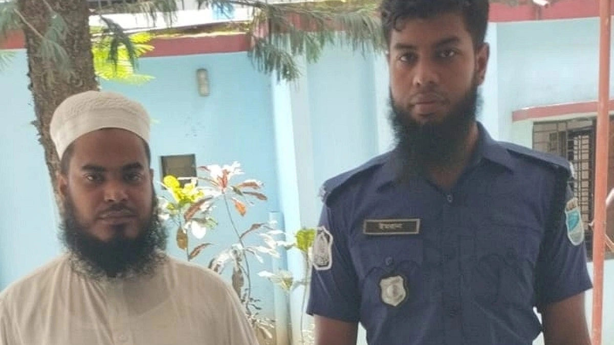 সাভারে ছাত্রীকে শ্লীলতাহানির অভিযোগে মাদ্রাসার প্রধান শিক্ষক গ্রেপ্তার