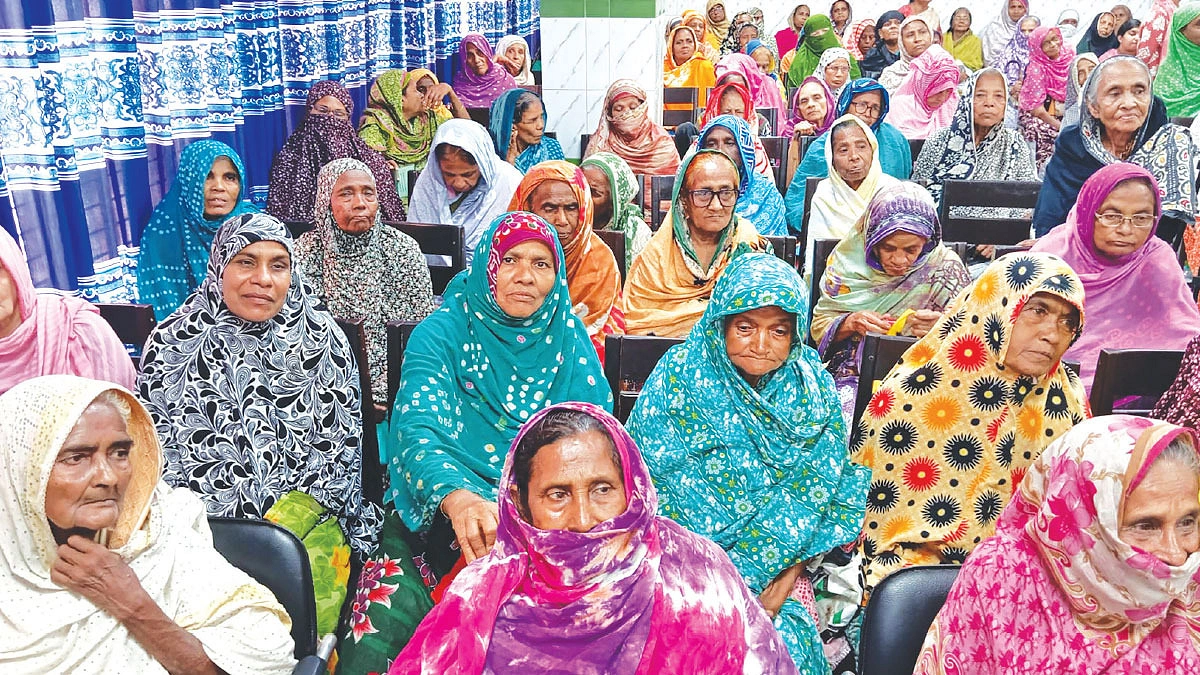 ৪০০ মায়ের জন্য ভালোবাসা