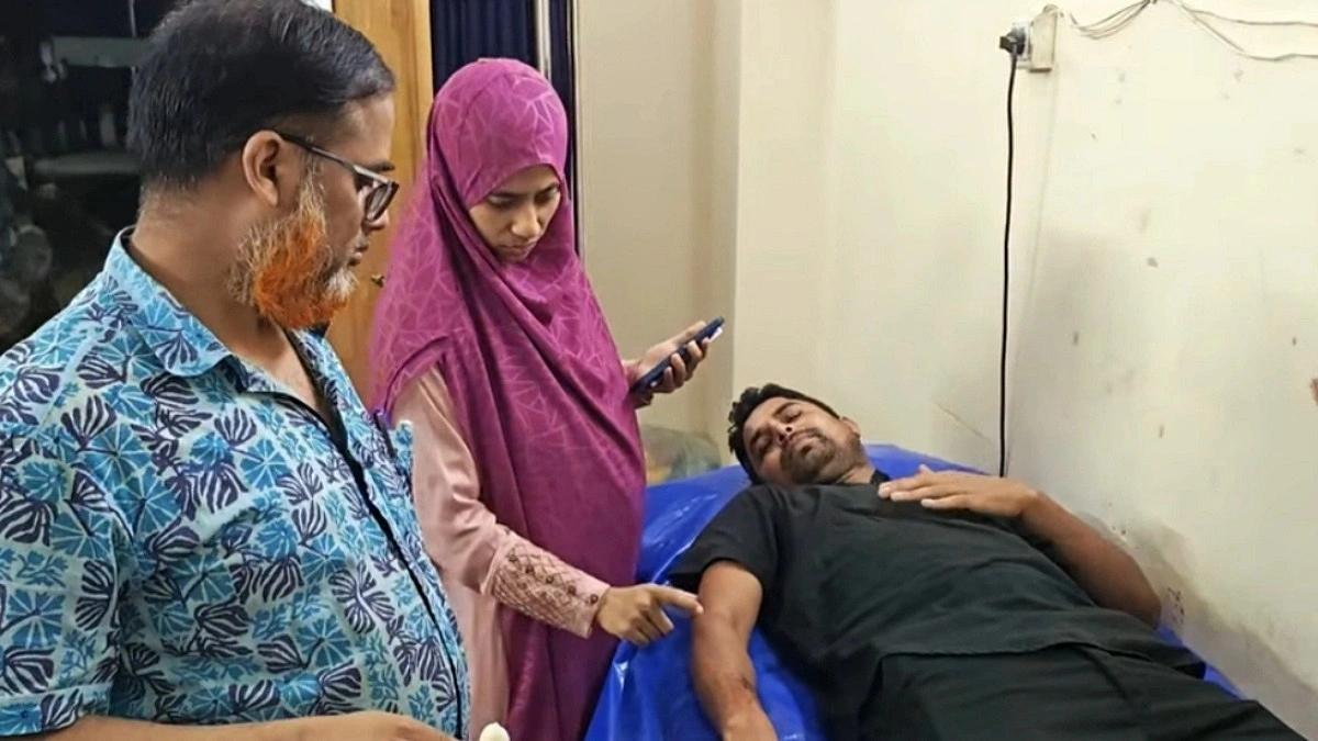 হোমনায় সাংবাদিকদের ওপর ছাত্রলীগ নেতার হামলা
