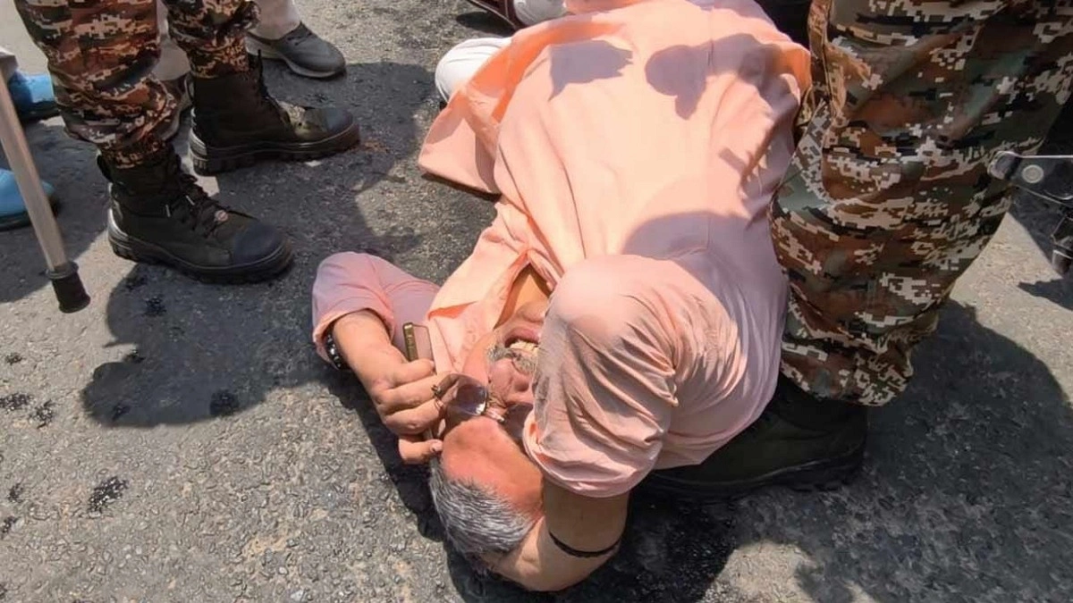 এবার পশ্চিমবঙ্গে হামলার শিকার কল্যাণ, থানার সামনে তৃণমূলের বিক্ষোভ