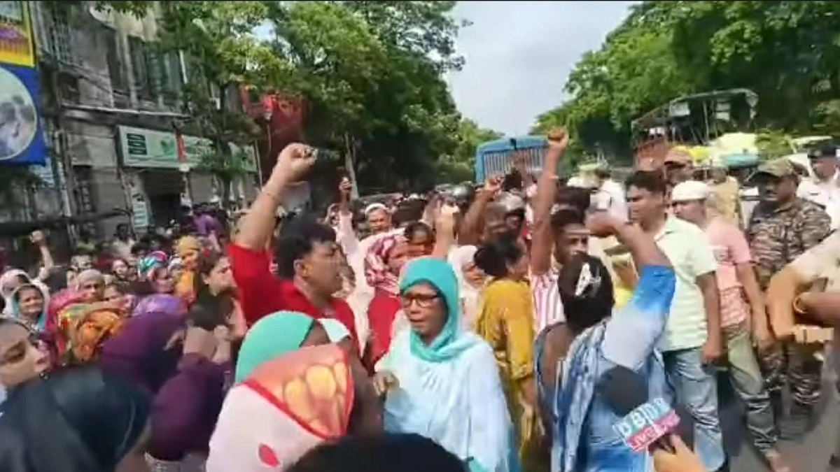কলকাতায় বিজেপি সরকারের বিরুদ্ধে তুমুল বিক্ষোভ