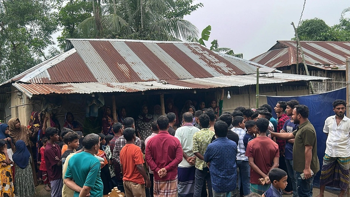 বখাটের হুমকি-ব্ল্যাকমেইল, বিষপানে শেষ স্কুলছাত্রী