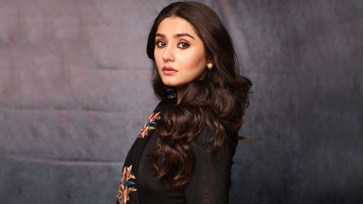 হজ পালন করে আবেগাপ্লুত দুরেফিশান, জানালেন বদলে যাওয়ার গল্প