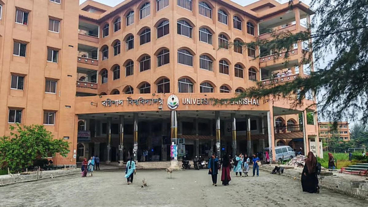 উপাচার্যের আশ্বাসে বরিশাল বিশ্ববিদ্যালয়ে শাটডাউন প্রত্যাহার