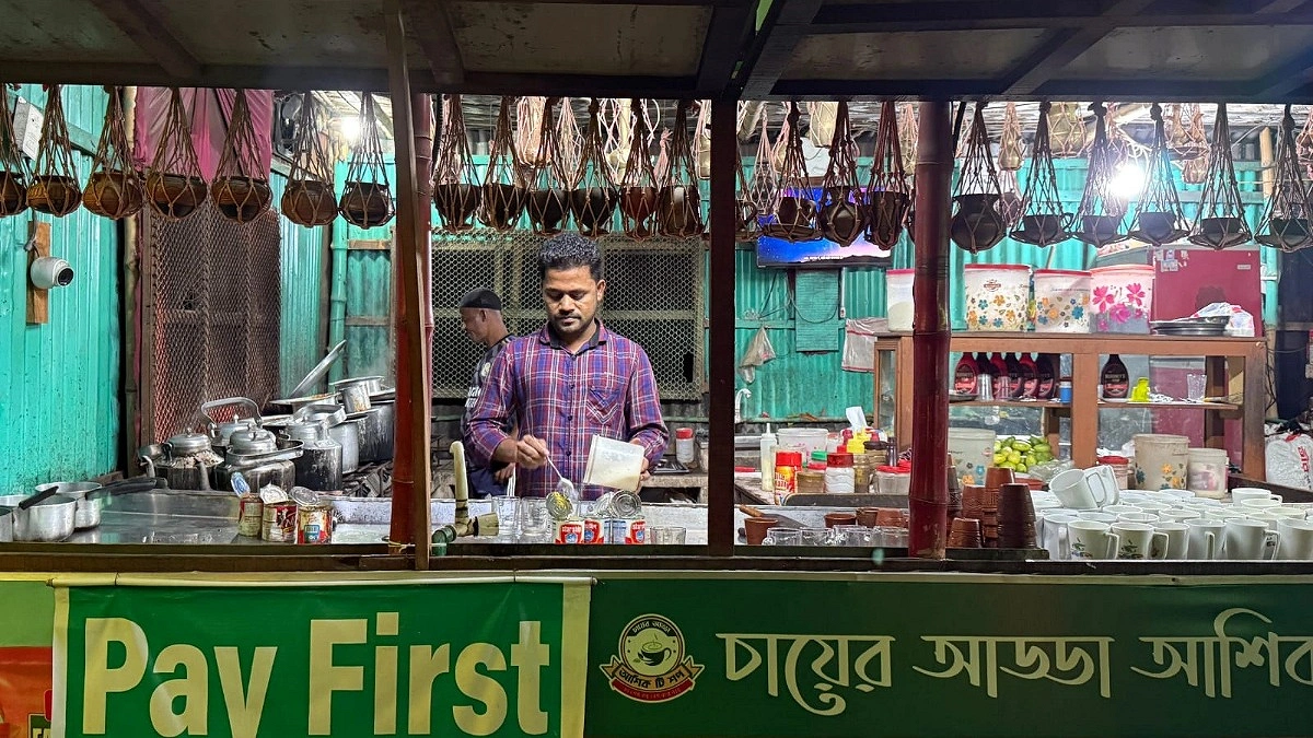 সরাইলে ২৬০ রকম চা বানিয়ে চমক দেখালেন আশিক