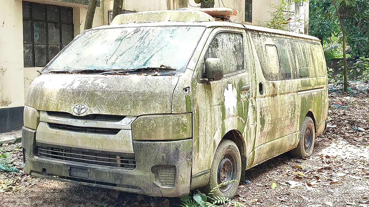 চালক নেই, মিলছে না অ্যাম্বুলেন্স সেবা