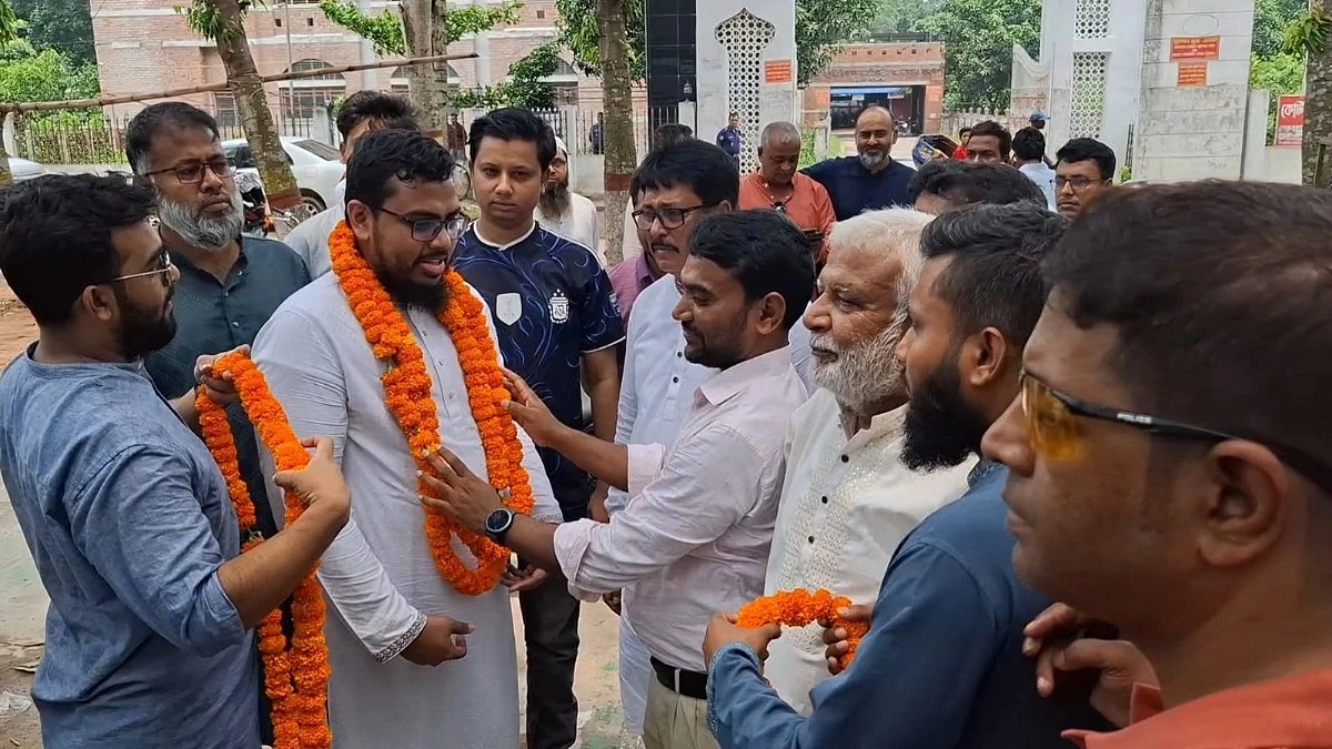 সন্ধ্যায় গ্রেপ্তার, সকালে জামিনে মুক্ত এনসিপির তারেক রেজা