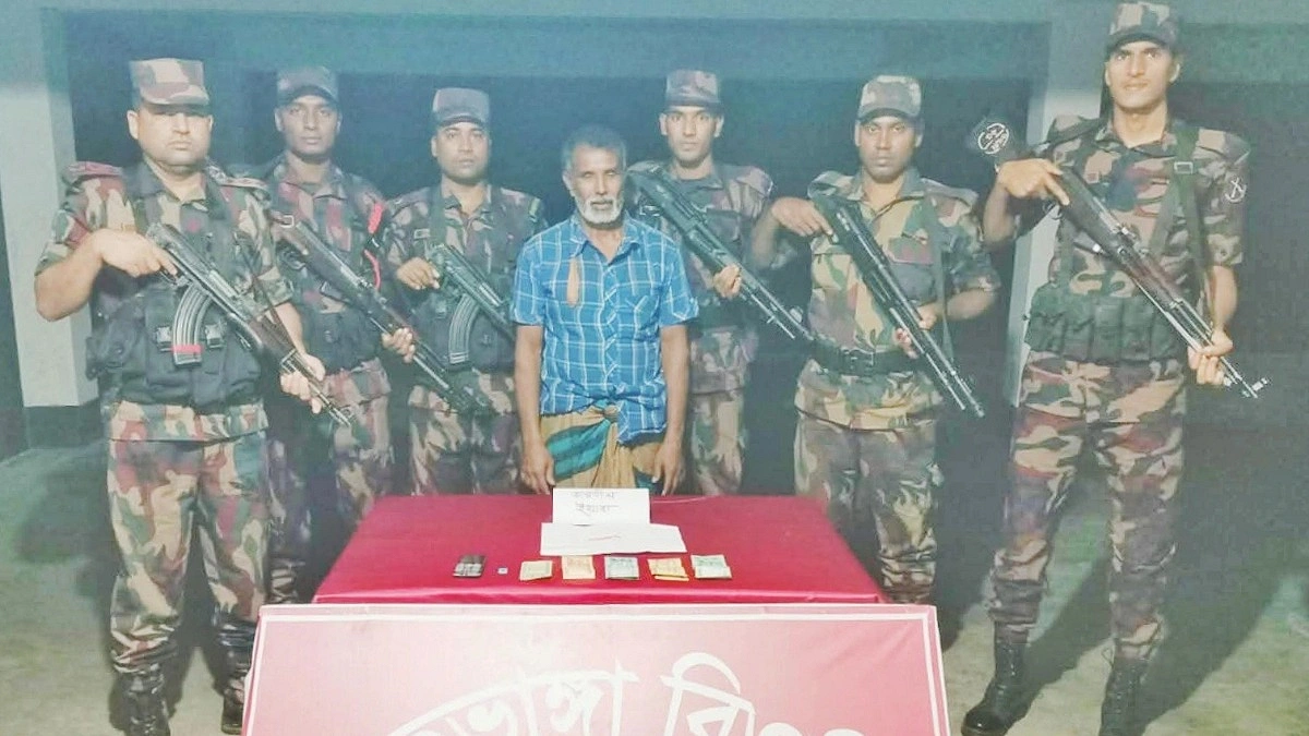 স্ত্রীকে গাছে বেঁধে নির্যাতনের ঘটনায় আলোচিত স্বামী ইয়াবাসহ গ্রেপ্তার