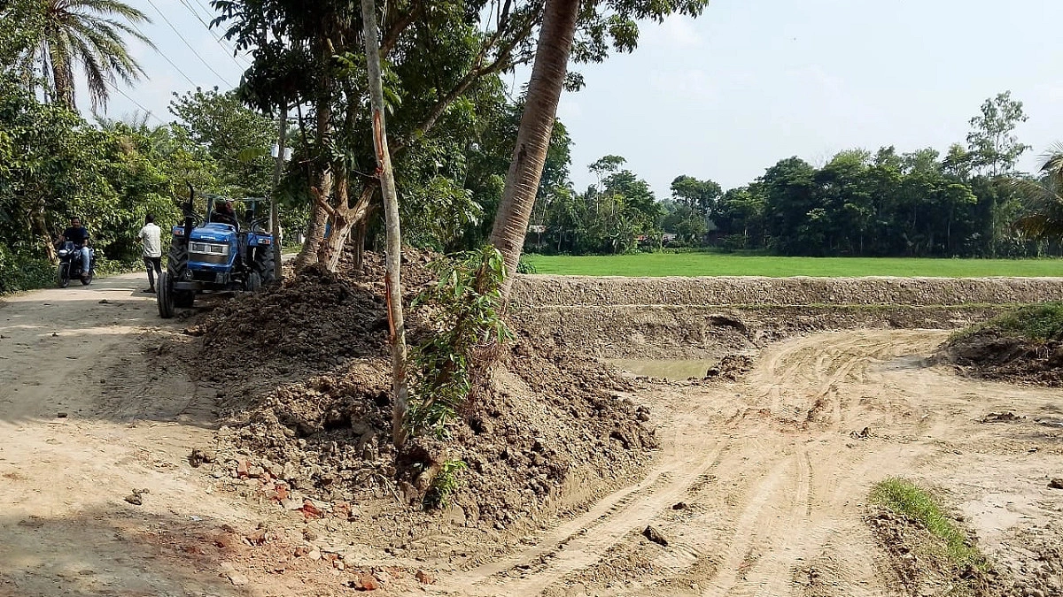 কৃষিজমির মাটি কাটায় ১ লাখ টাকা জরিমানা