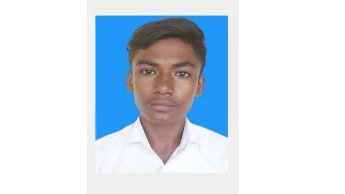 বিদ্যুৎস্পৃষ্টে স্কুলছাত্রের মৃত্যু, আরও তিনজন আহত