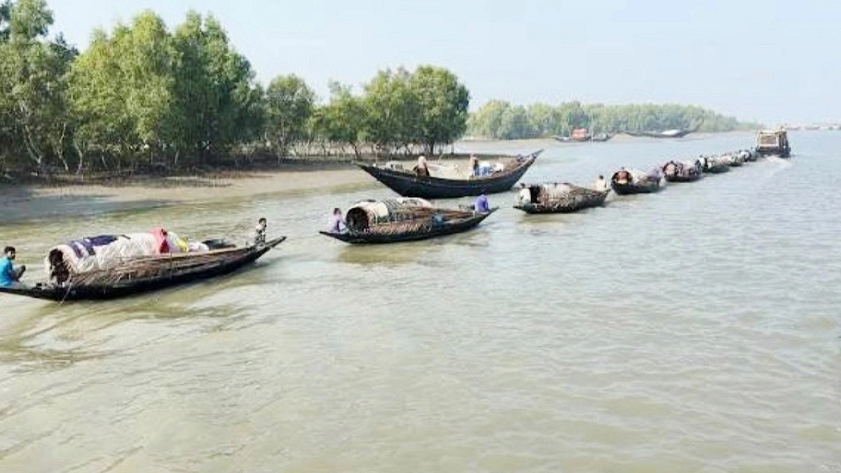 সুন্দরবনে ট্রলারসহ ১২ জেলেকে অপহরণ, আতঙ্কে জেলে-মহাজনরা