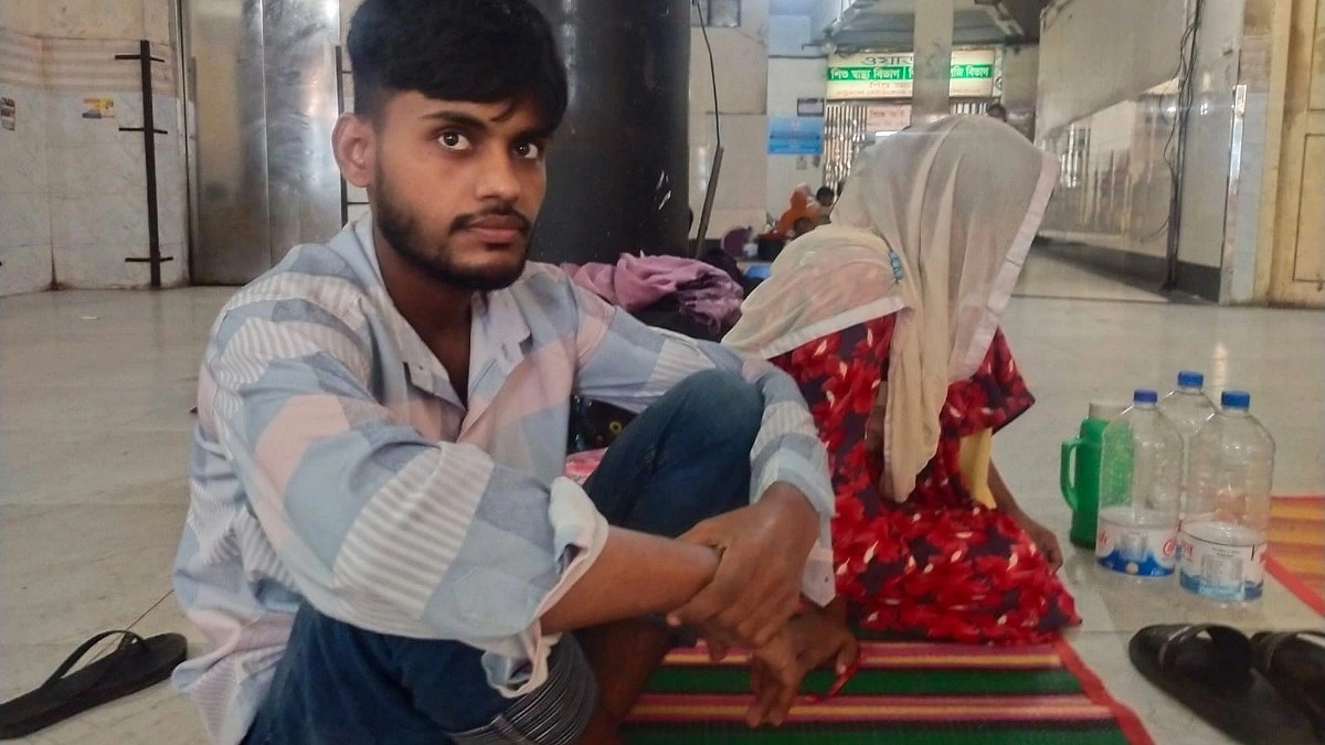 ঈদের দিনে বাড়ি ফিরছে মাহি, বাবার কোলে লাশ হয়ে