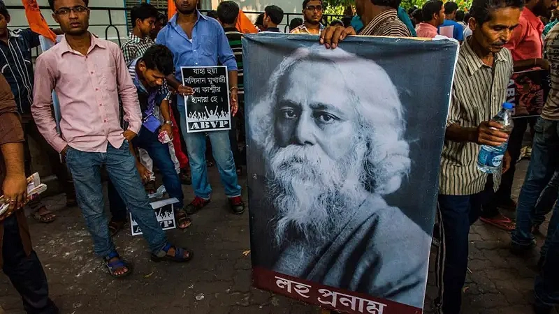 ‘আরএসএসের কাজ হচ্ছে মানুষের মধ্যে ধীরে ধীরে মৃদু ভাবে সাংস্কৃতিক প্রভাব বিস্তার করা’ - রবীন্দ্রনাথ ঠাকুরের জন্মতিথিতে আরএসএসের ছাত্র সংগঠন এবিভিপির কর্মসূচি— ২০১৬-এর ফাইল ছবি