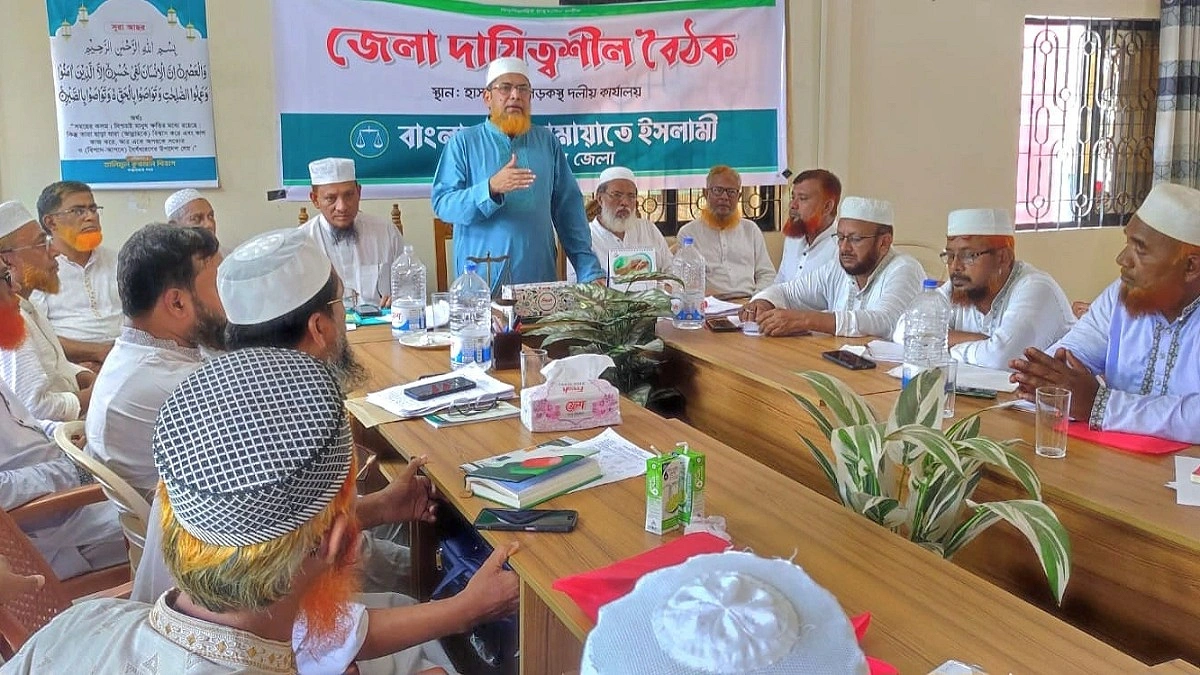 ‘সন্ত্রাস-চাঁদাবাজিতে উদ্বেগজনক সময় পার করছে দেশ’