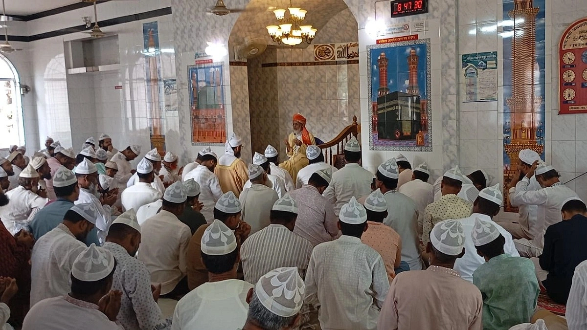 আজ দক্ষিণ চট্টগ্রামের ৬০ গ্রামে উদযাপন হলো ঈদ