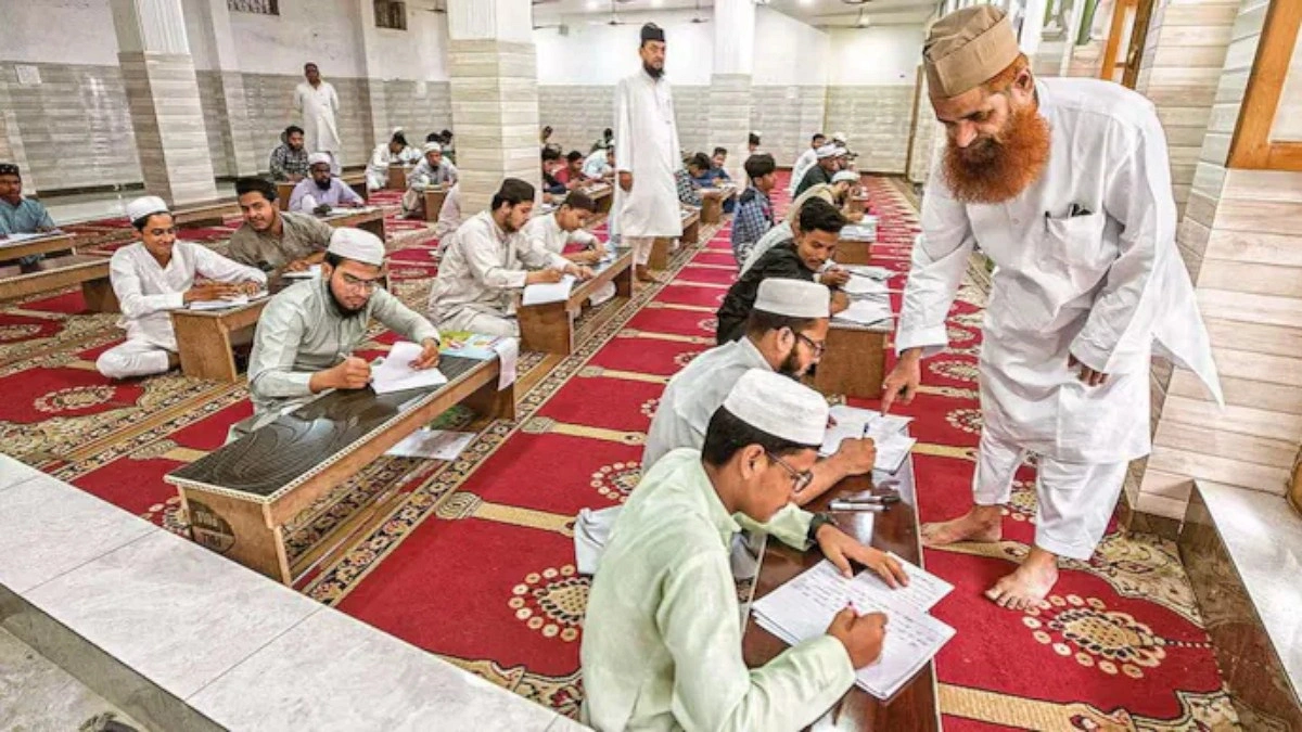 এবার মাদ্রাসাতেও ‘বন্দে মাতরম’ বাধ্যতামূলক