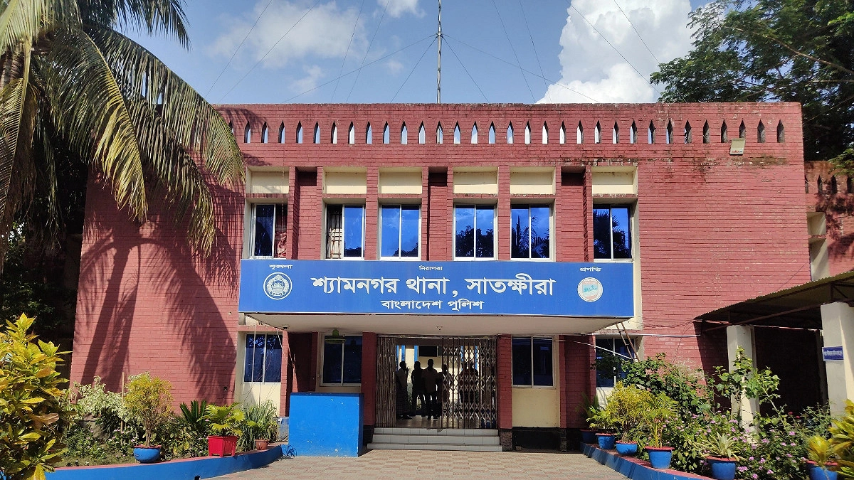 শ্যামনগরে মোটরসাইকেলের ধাক্কায় বৃদ্ধ নিহত, আটক ২