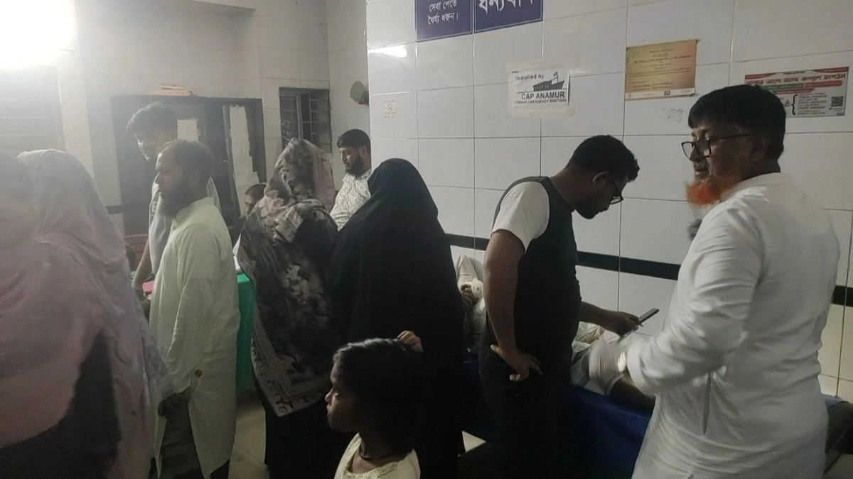 ফেসবুক লাইভের জেরে সংঘর্ষ, আহত ২০