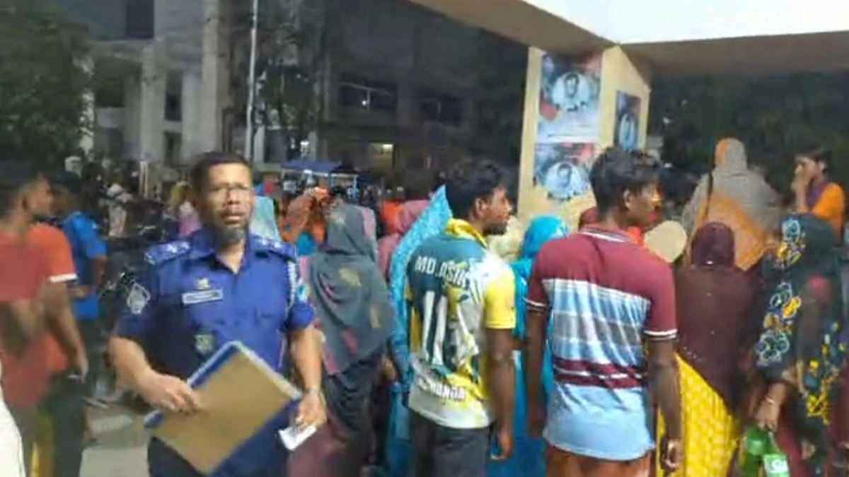 মেহেরপুরে ট্রাকের সঙ্গে মোটরসাইকেলের সংঘর্ষে দুই যুবক নিহত