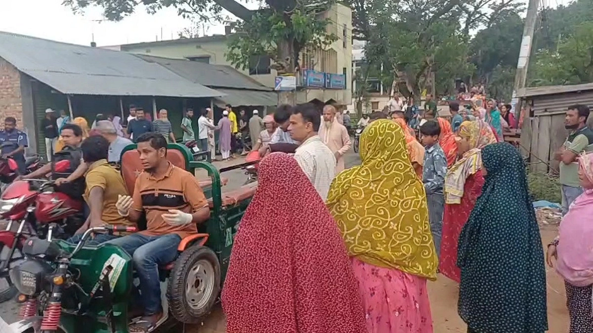 জয়পুরহাটে ট্রাকচাপায় প্রাণ গেল এনজিওকর্মীর