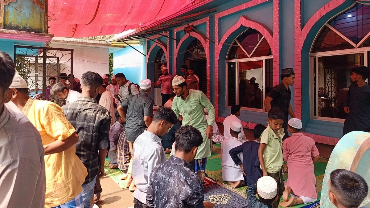 সৌদির সঙ্গে মিল রেখে নোয়াখালীর তিন গ্রামে ঈদুল আজহা উদযাপন