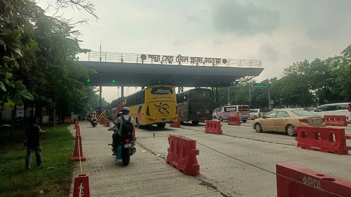 ঈদযাত্রায় পদ্মা সেতুতে ৪৮ ঘণ্টায় টোল আদায় প্রায় ১০ কোটি টাকা
