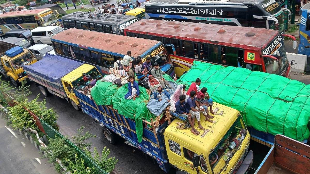 সেতু আর কতদূর, প্রশ্ন যানজটে আটকে পড়া যাত্রীর