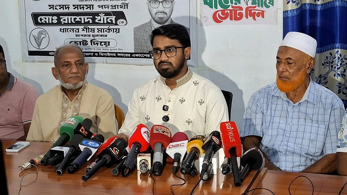 নাসীরুদ্দীন পাটওয়ারী তরুণ প্রজন্মকে বিভ্রান্ত করছেন