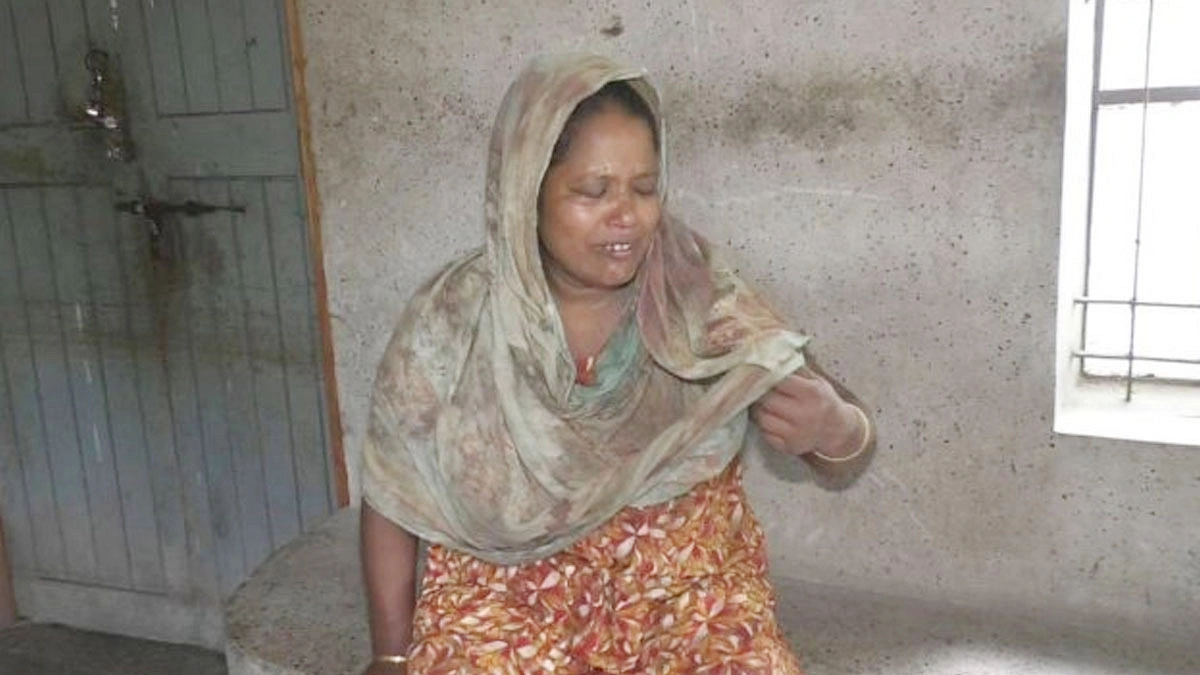 স্ত্রীকে গাছে বেঁধে পিটিয়ে-কুপিয়ে হত্যা যুবলীগ নেতাকে