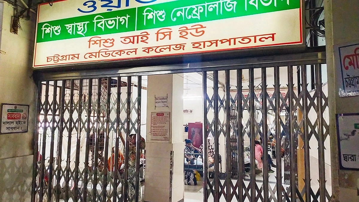 বাঁচার আশায় আইসিইউর অপেক্ষায় শিশুরা