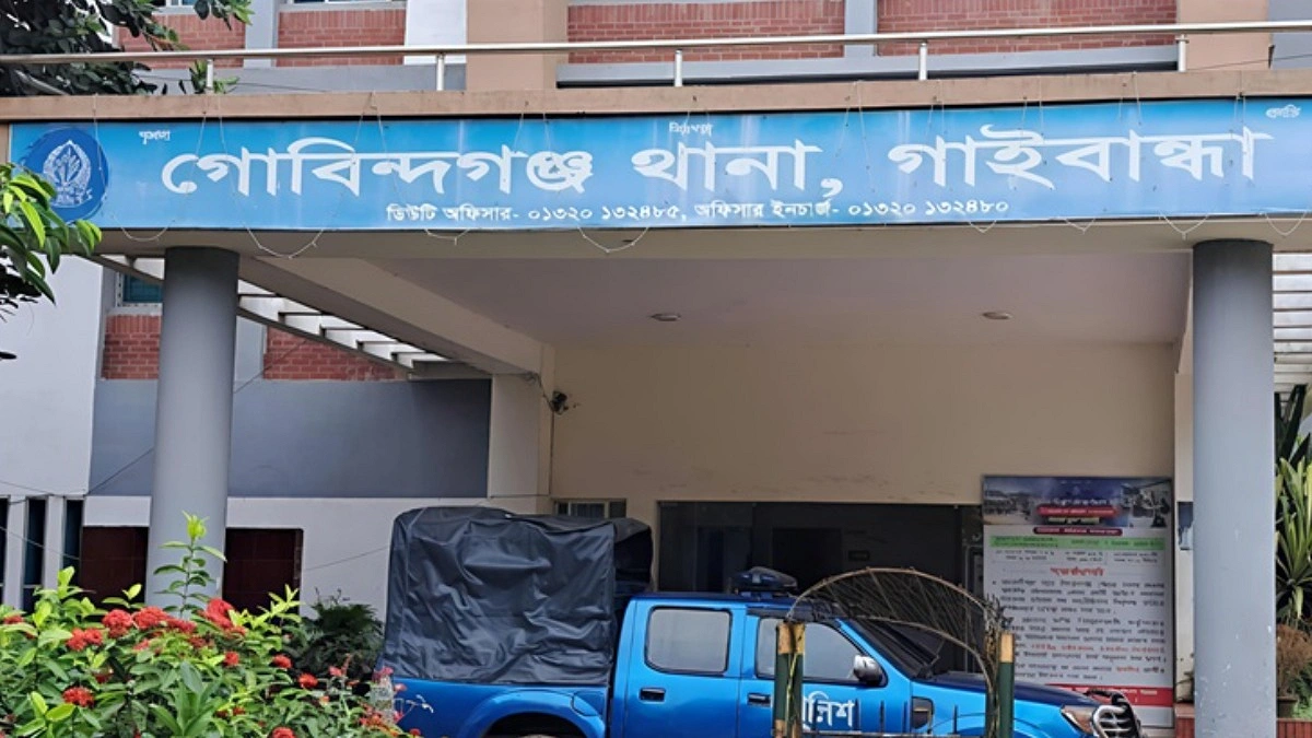 বাংলা মদ পানে যুবকের মৃত্যু, অসুস্থ আরও ২