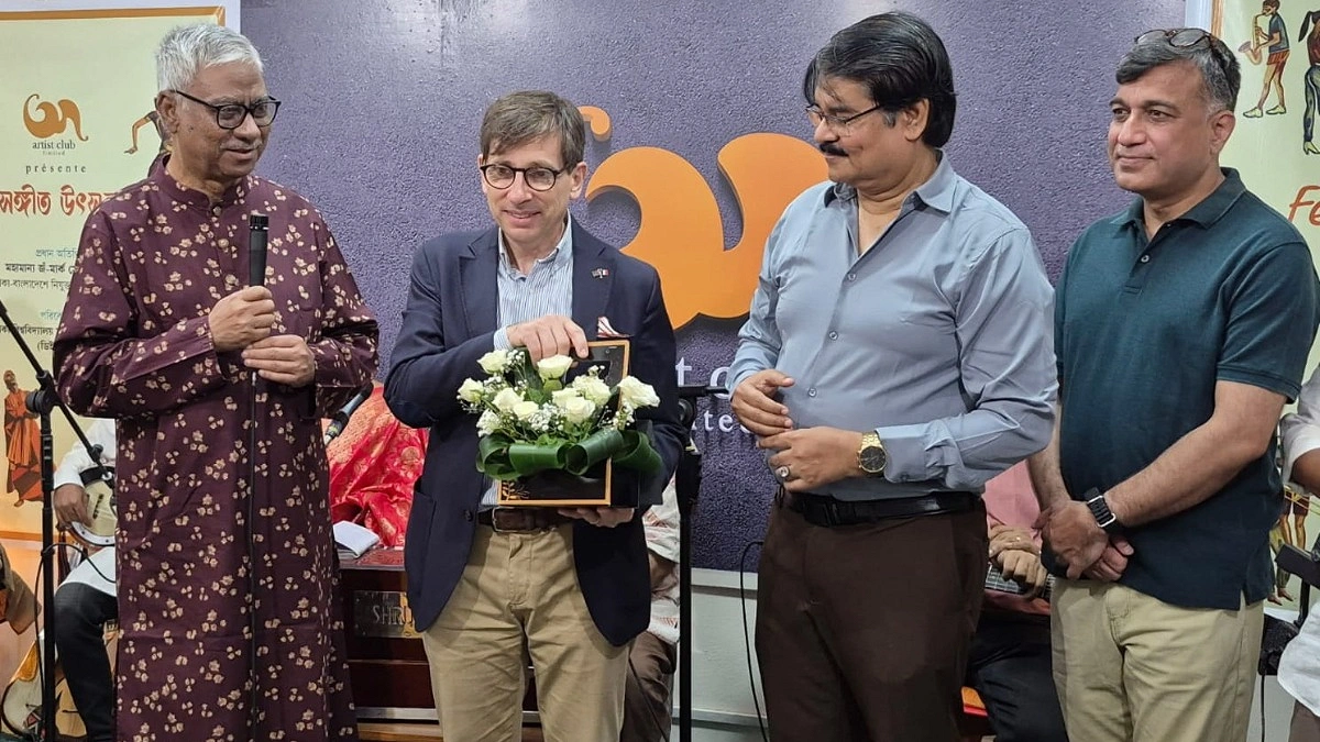 আর্টিস্ট ক্লাবে সুরের মূর্ছণায় ‘সন্ধ্যা প্রদীপ’