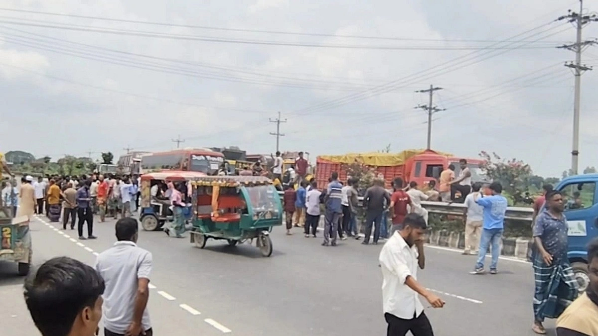 অতিরিক্ত লোডশেডিং, ঢাকা-টাঙ্গাইল মহাসড়ক অবরোধ