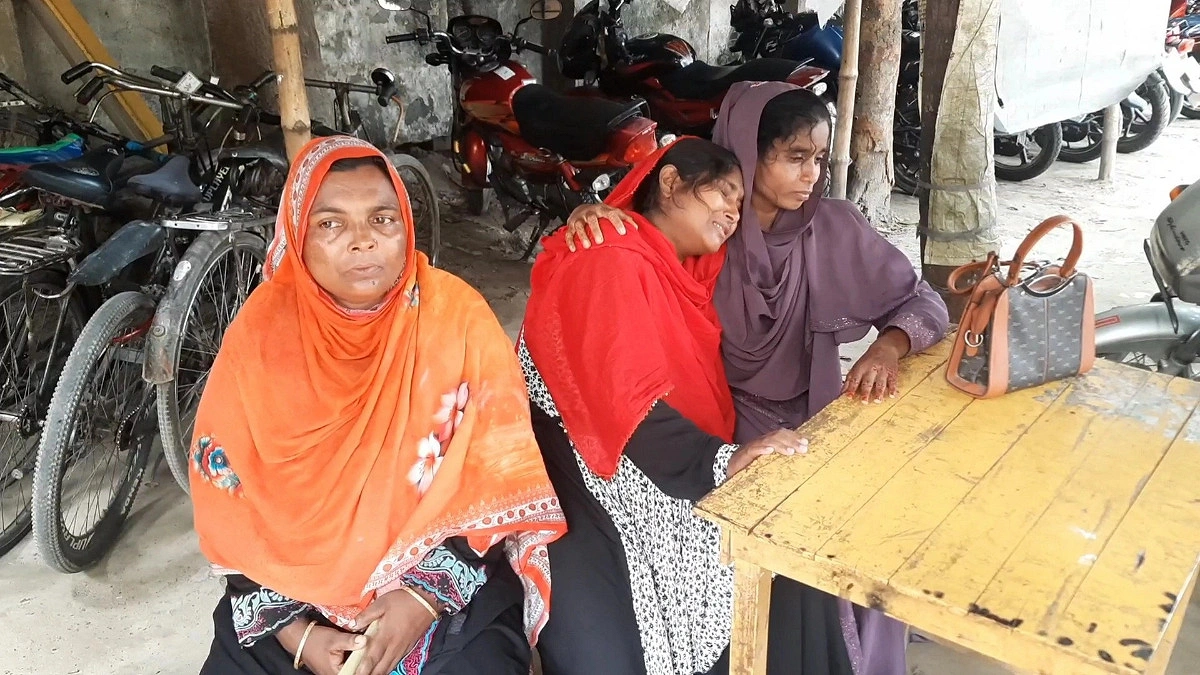 মুরগির বাচ্চা আনতে যাচ্ছিলেন, সড়ক দুর্ঘটনায় প্রাণ গেল ভ্যানচালকের