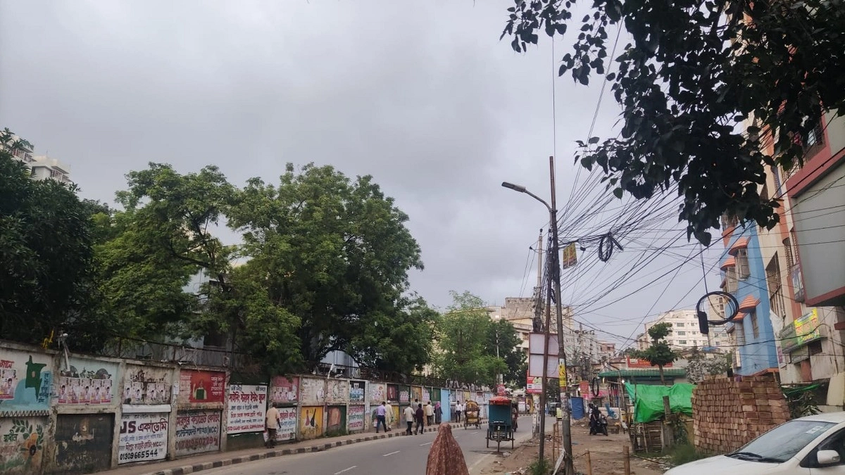 ঢাকার আকাশে মেঘ, হতে পারে বজ্রবৃষ্টি