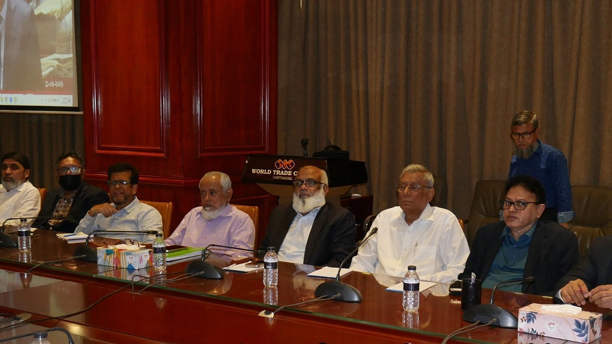 ট্যাক্স কমিয়ে করজাল বাড়ানোর সিদ্ধান্ত ঐতিহাসিক