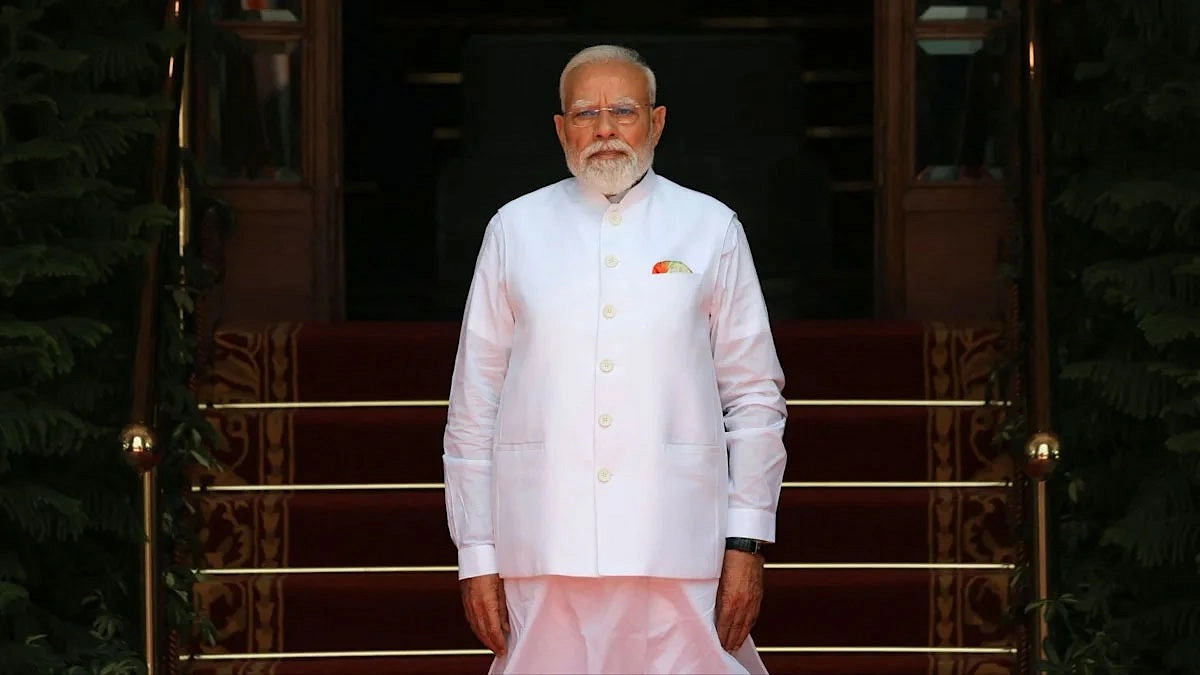 ইন্দিরার পর এবার নেহরুকেও ছাড়িয়ে যাচ্ছেন মোদি!