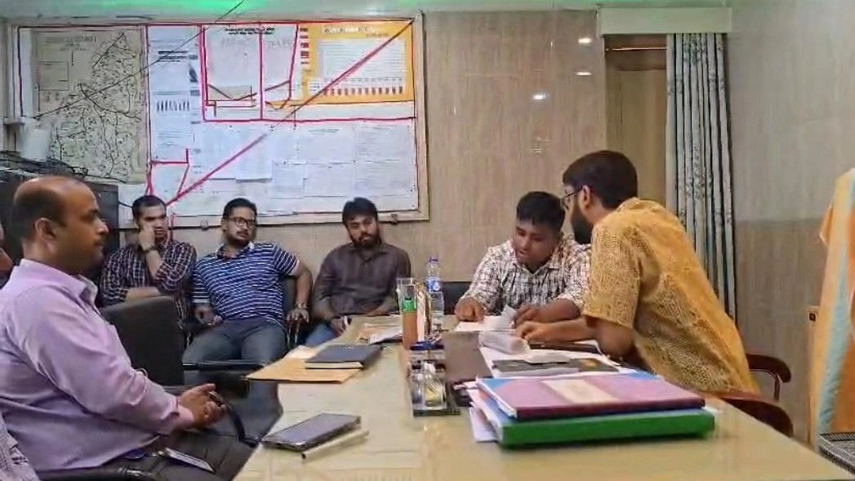 স্বাস্থ্য কমপ্লেক্সে  অনুপস্থিত ৫ চিকিৎসক, শোকজের নির্দেশ হাসনাত আবদুল্লাহর