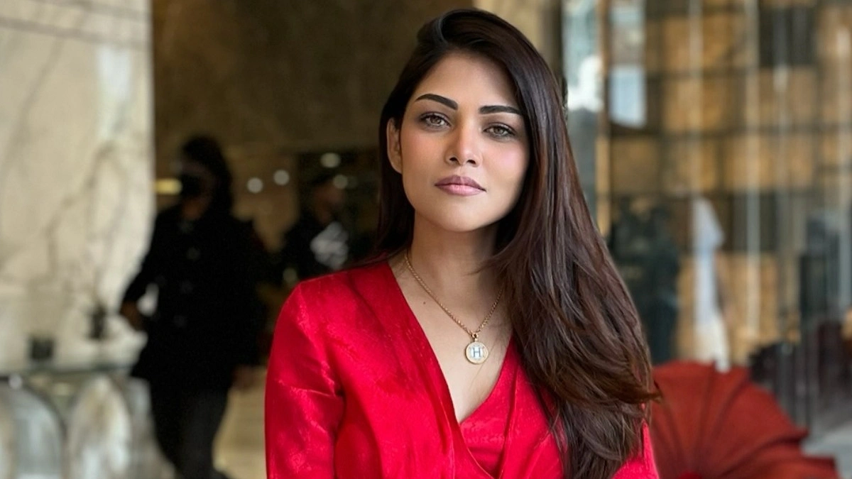 ‘বনলতা এক্সপ্রেস’ প্রদর্শনী বন্ধ, ক্ষোভ প্রকাশ করলেন পিয়া জান্নাতুল
