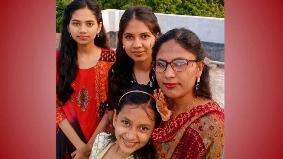 প্রত্যেকের শরীরে ধারালো অস্ত্রের একাধিক আঘাত