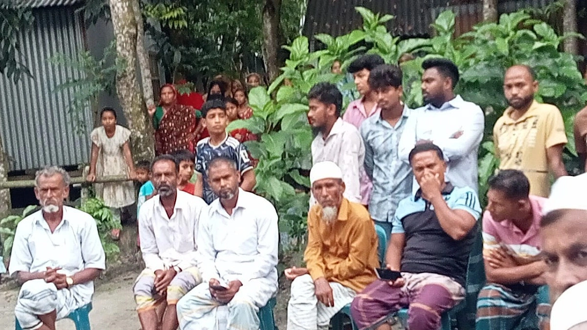 শিশু ধর্ষণচেষ্টায় সালিশ, সাজায় চড় ও জরিমানা