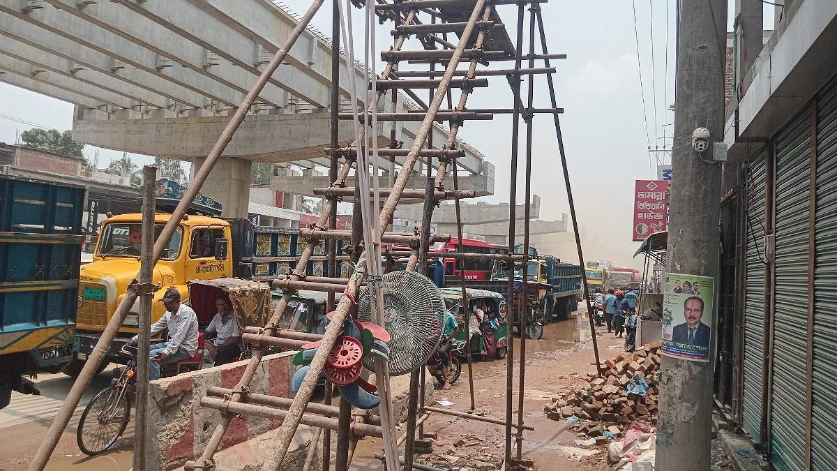 ঢাকা–রংপুর মহাসড়কে তীব্র যানজট, গোবিন্দগঞ্জে ভোগান্তি চরমে
